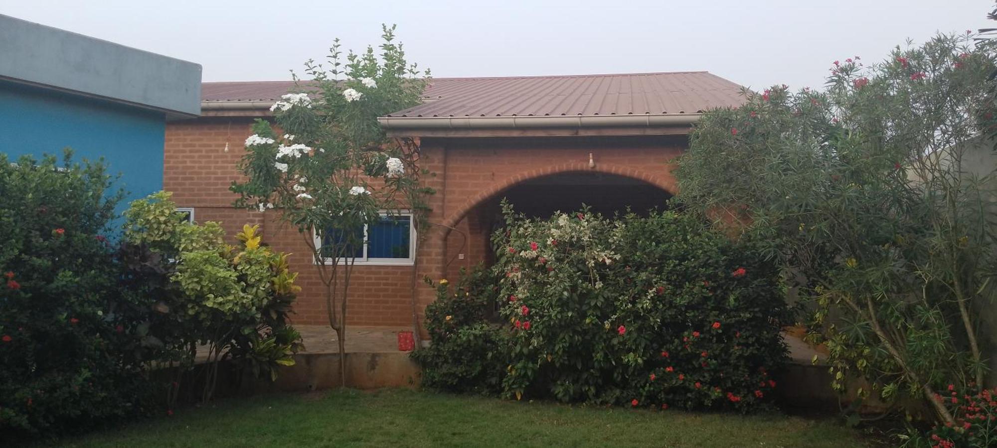 Maison Charlotte Forever Chambre D'Hotes Chez Un Couple Belgo Togolais Λομέ Εξωτερικό φωτογραφία